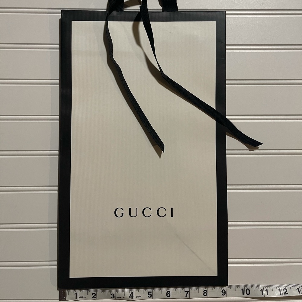Gucci paper gift/shopping bag